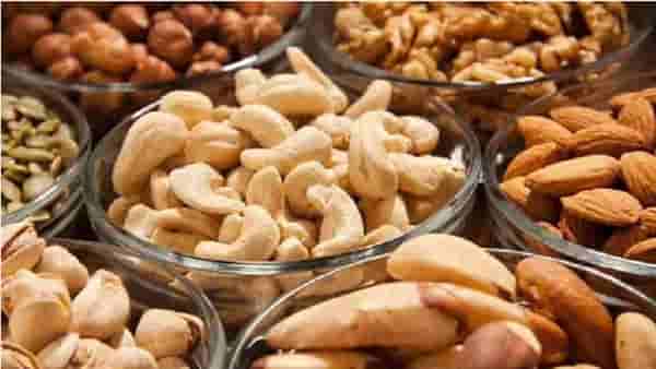 Health Tips : या गोष्टी भिजवून खाणे आरोग्यासाठी अत्यंत फायदेशीर, नेहमी निरोगी आणि तंदुरुस्त राहाल!