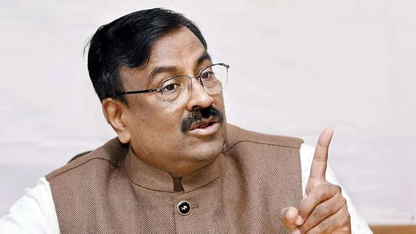 बाबासाहेबांच्या निधनाने महाराष्ट्राची हानी – मुनगंटीवार