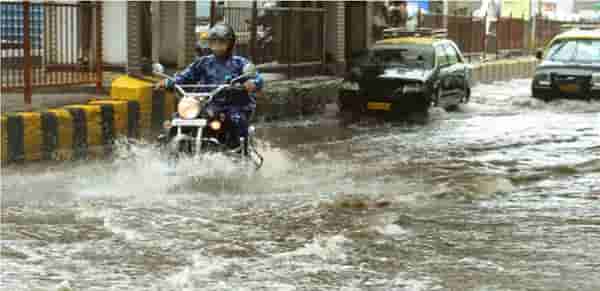 Aurangabad Rain: मध्यरात्रीतून पकडला पावसानं जोर, गुलाब चक्रिवादळामुळे औरंगाबादेत पुन्हा ढगफुटी, सरींचा वेग काय होता?