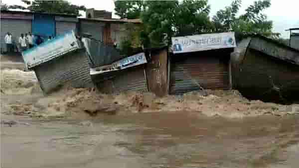 Marathwada Rain : मराठवाड्यात गुलाब चक्रीवादळाचा हाहाकार, 48 तासात 10 जणांचा मृत्यू , शेकडो जनावरं दगावली