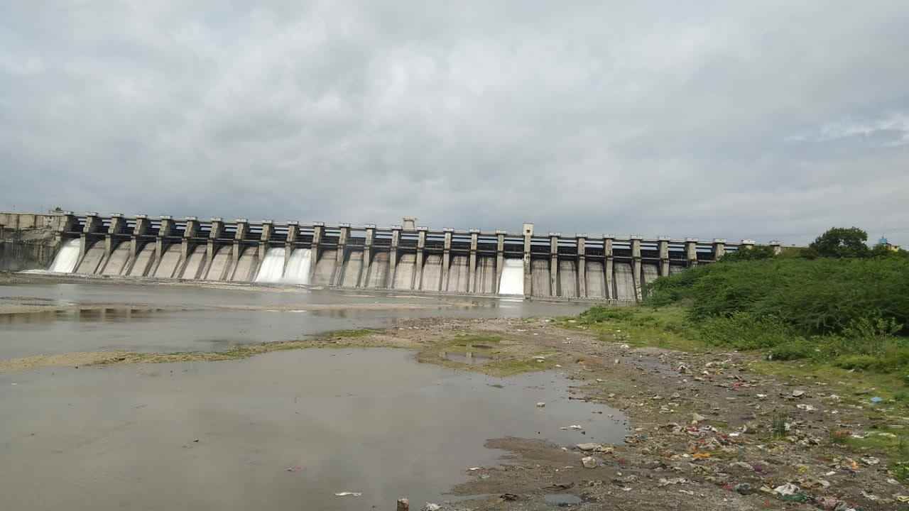 Aurangabad Weather: सकाळीच सूर्यदेवानं दर्शन दिल्यानं नागरिकांना दिलासा, पावसाचा जोर ओसरणार, हवामानाचा अंदाज Aurangabad Weather: सकाळीच सूर्यदेवानं दर्शन दिल्यानं नागरिकांना दिलासा, पावसाचा जोर ओसरणार, हवामानाचा अंदाज