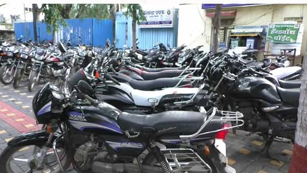 नवी मुंबईत अल्पवयीन दुचाकी चोरांचा सुळसुळाट, 20 बाईक्सची चोरी, दोघांना बेड्या, तिसरा फरार