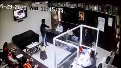 विद्यार्थी म्हणतो शिक्षकांनी मारहाण केली, सीसीटीव्ही फुटेज समोर आल्यानंतर खरा प्रकार समोर, महाविद्यालयाची पोलिसात तक्रार