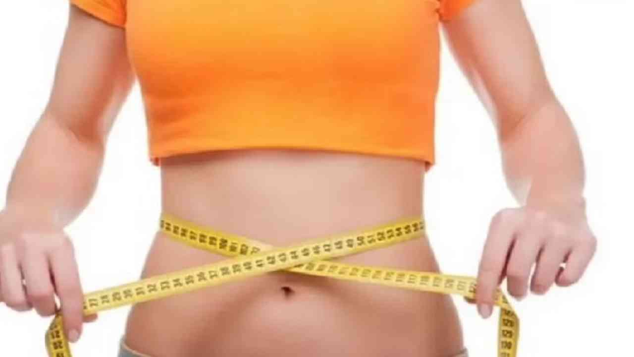 Weight Loss : पोटावरील चरबी कमी करण्यासाठी 'हे' खास पेय अत्यंत फायदेशीर, वाचा!