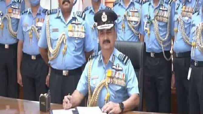 महाराष्ट्राची छाती अभिमानाने फुगली, नांदेडचे सुपुत्र विवेक चौधरी देशाच्या वायूदल प्रमुखपदी
