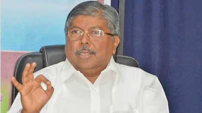 मोठेपण ! चंद्रकांत पाटील म्हणाले, माझी जीभ घसरली, नेमकं काय झालं?