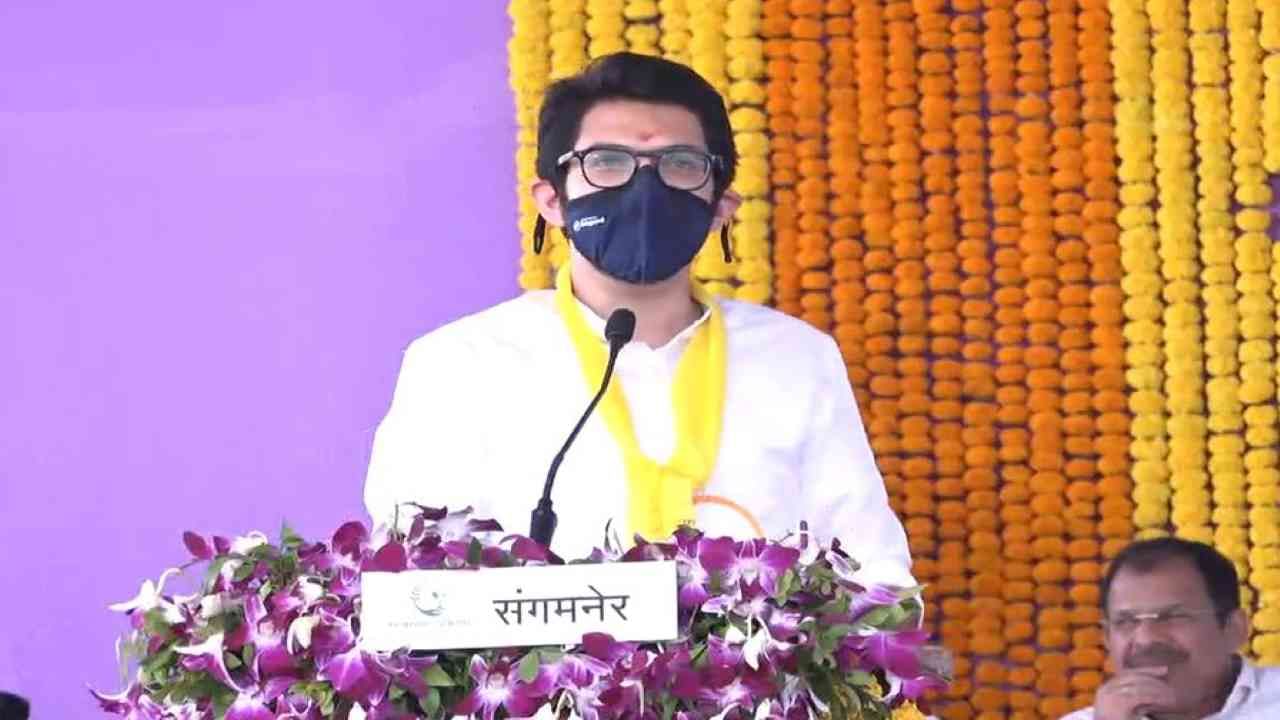 Aaditya Thackeray : या बातम्या खोट्या, आदित्य ठाकरेंनी त्या चर्चा फेटाळल्या; शिवसेनेत कुणाला तिकीट मिळत हेही सांगितलं