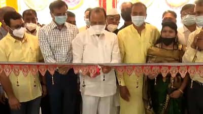 उद्घाटनाची वेळ सकाळी 7 ची, अजित पवारांनी 6.59 वाजताच फित कापली!