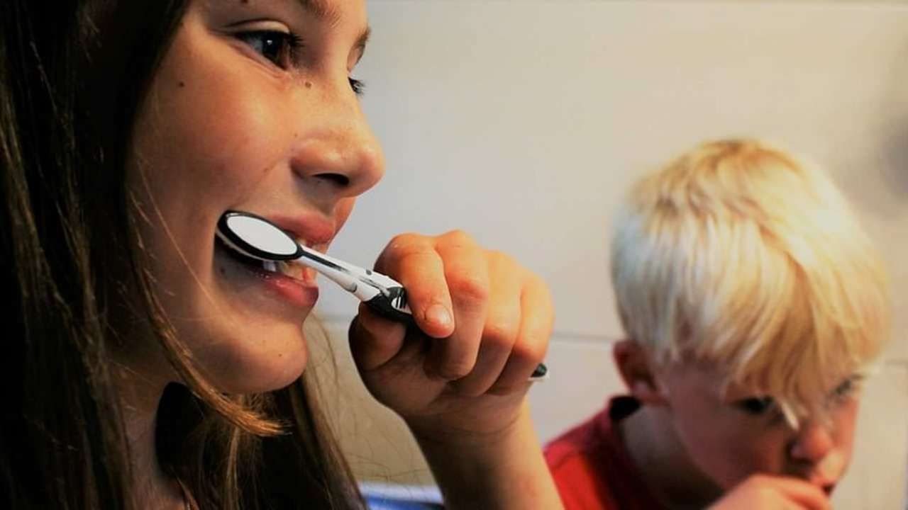 Teeth Health | जर तुम्ही महिनाभर दात घासले नाहीत तर काय होणार? जाणून घ्या भयानक दुष्परिणाम