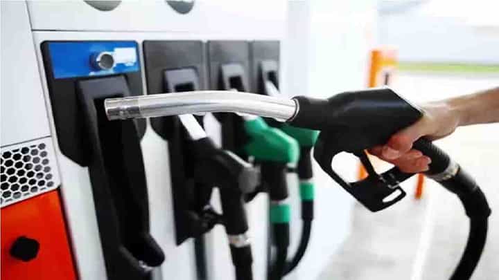 Fuel Price | राज्यात पेट्रोल स्वस्त होण्याची चिन्हं Fuel Price | राज्यात पेट्रोल स्वस्त होण्याची चिन्हं