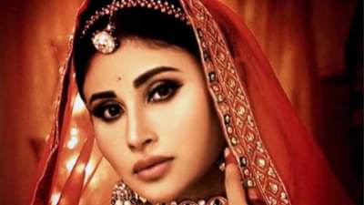 Mouni Roy | मौनी रॉय लवकरच ‘नवरीबाई’ बनणार, ‘या’ व्यावसायिकाशी बांधणार लग्नगाठ!