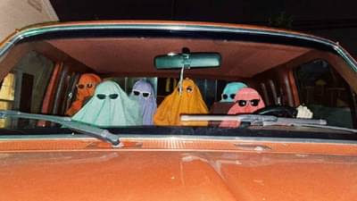 सोशल मीडियावर पुन्हा #ghostphotochallenge ट्रेंड, नेटकऱ्यांकडून भूतांच्या पेहरावातले फोटो पोस्ट