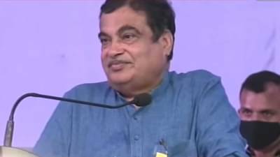 नगर जिल्ह्यासाठी तीन मोठ्या घोषणा, गडकरी मिष्किलपणे म्हणाले, असं वाटतं, मी महाराष्ट्राचा पीडब्ल्यूडी मिनिस्टर झालोय!