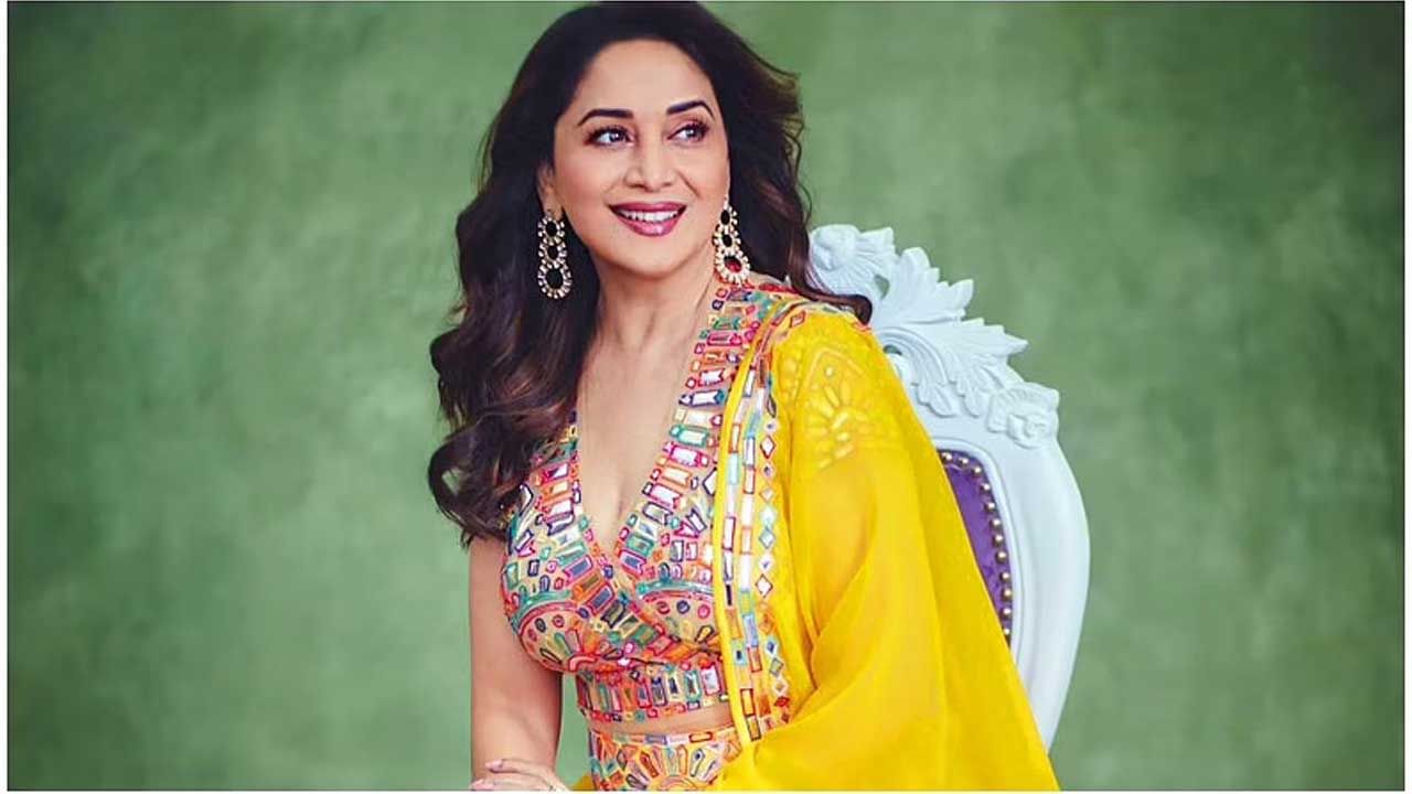 केवळ नृत्य बघूनच माधुरी दीक्षितला केलं साईन, अभिनेत्रीच्या करिअरमध्ये सुभाष घईंचा मोठा वाटा! वाचा किस्सा... केवळ नृत्य बघूनच माधुरी दीक्षितला केलं साईन, अभिनेत्रीच्या करिअरमध्ये सुभाष घईंचा मोठा वाटा! वाचा किस्सा...