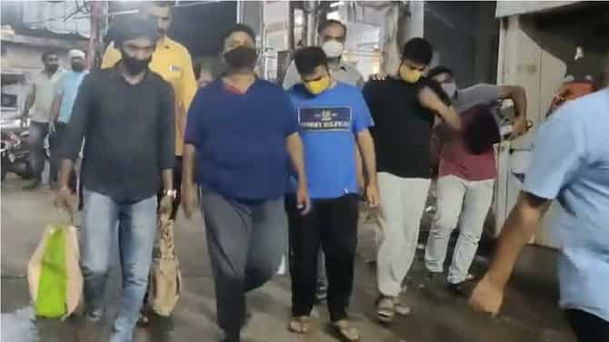 आयपीएल सामन्यांवर बेटिंग, उल्हासनगरात तीन बुकींना अटक, 25 लाखांची रोकड जप्त