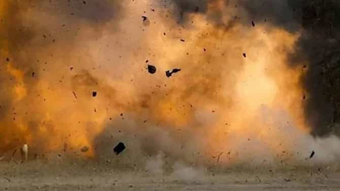 Kabul Blast : अफगाणिस्तानच्या काबुलमध्ये मशिदीसमोर बॉम्बस्फोट आणि गोळीबार, अनेकांचा मृत्यू