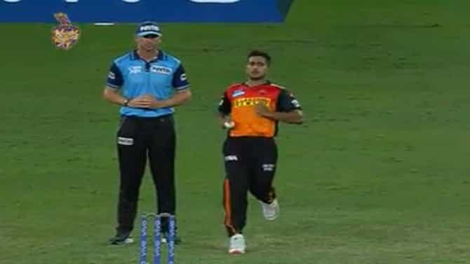 उम्रान मलिक T20 Worldcup मध्ये भारतीय संघासोबत, IPL 2021 मध्ये सर्वात वेगवान चेंडू फेकल्याबद्दल मिळाली संधी