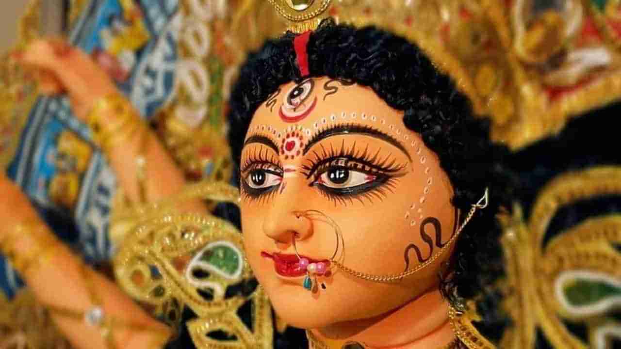 Shardiya Navratri 2021 : नवरात्रोत्सव का साजरा केला जातो? जाणून घ्या पौराणिक कथा आणि महत्त्व