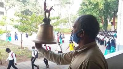 Nashik: गोंधळ आख्यानानंतर जिल्ह्यात उद्यापासून सुरू होणार माध्यमिकच्या शाळा, बच्चेकंपनीचा उत्साह शिगेला!