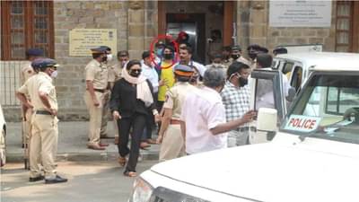 NCB Drug Raids LIVE Updates : शाहरुख खानला धक्का, आर्यनला 7 ऑक्टोबरपर्यंत कोठडी