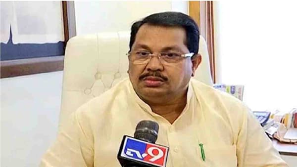 मोठी बातमी, दिवाळीपूर्वी अतिवृष्टीग्रस्त शेतकऱ्यांच्या खात्यावर 3700 कोटी जमा होणार : विजय वडेट्टीवार
