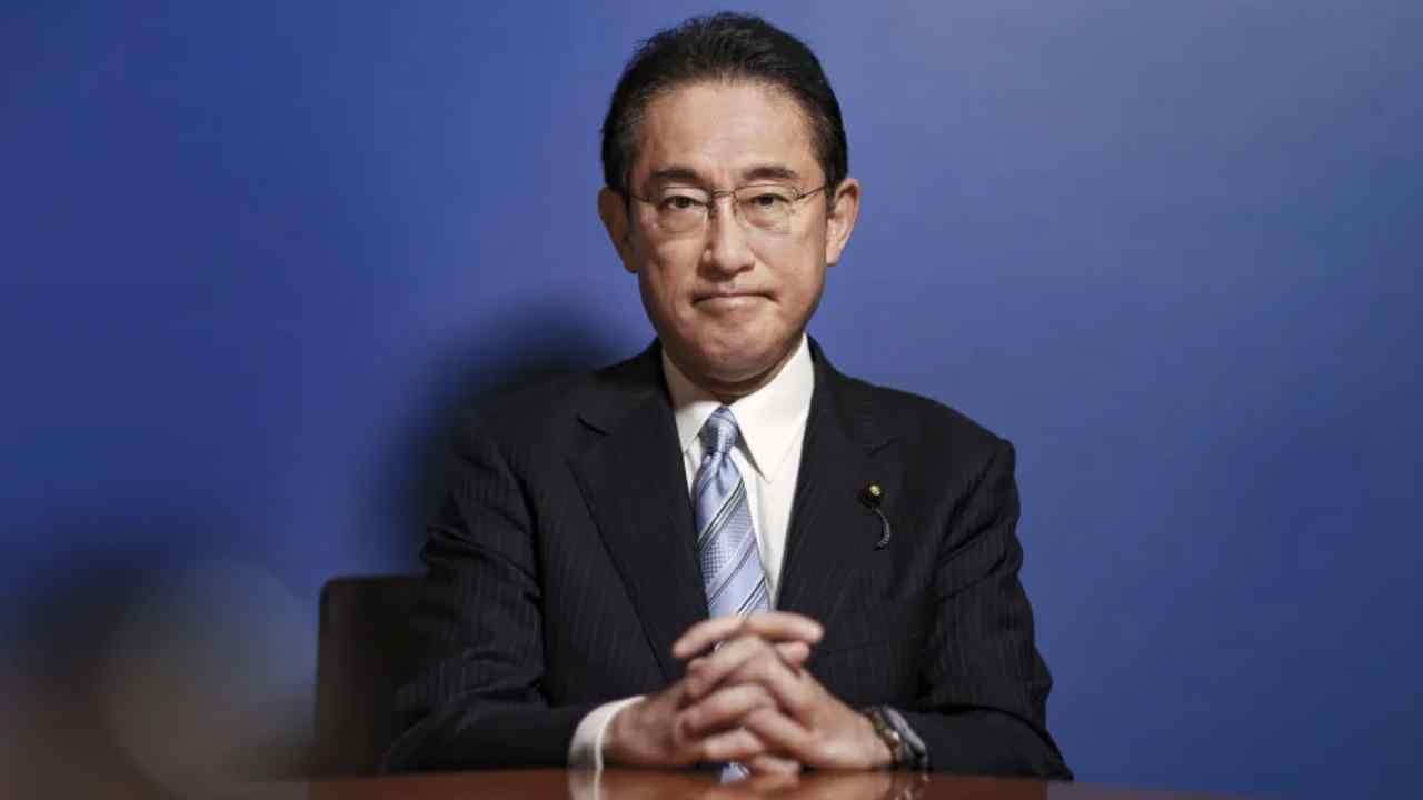 फुमियो किशिदा जपानचे नवे पंतप्रधान, दिग्गज नेत्याला पराभूत करुन पंतप्रधानपदी विराजमान, मंत्रिमंडळातही नवे चेहरे!