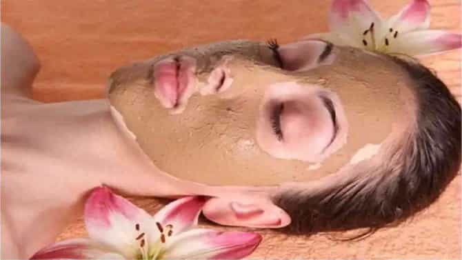 Sandalwood Benefits : त्वचेच्या समस्या दूर करण्यासाठी चंदन अत्यंत फायदेशीर!