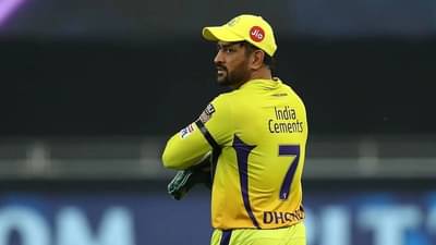 IPL 2021 : बर्थडे बॉय ऋषभ पंतसमोर ‘Dhoni Review System’ फेल, स्टम्पची संधीदेखील गमावली