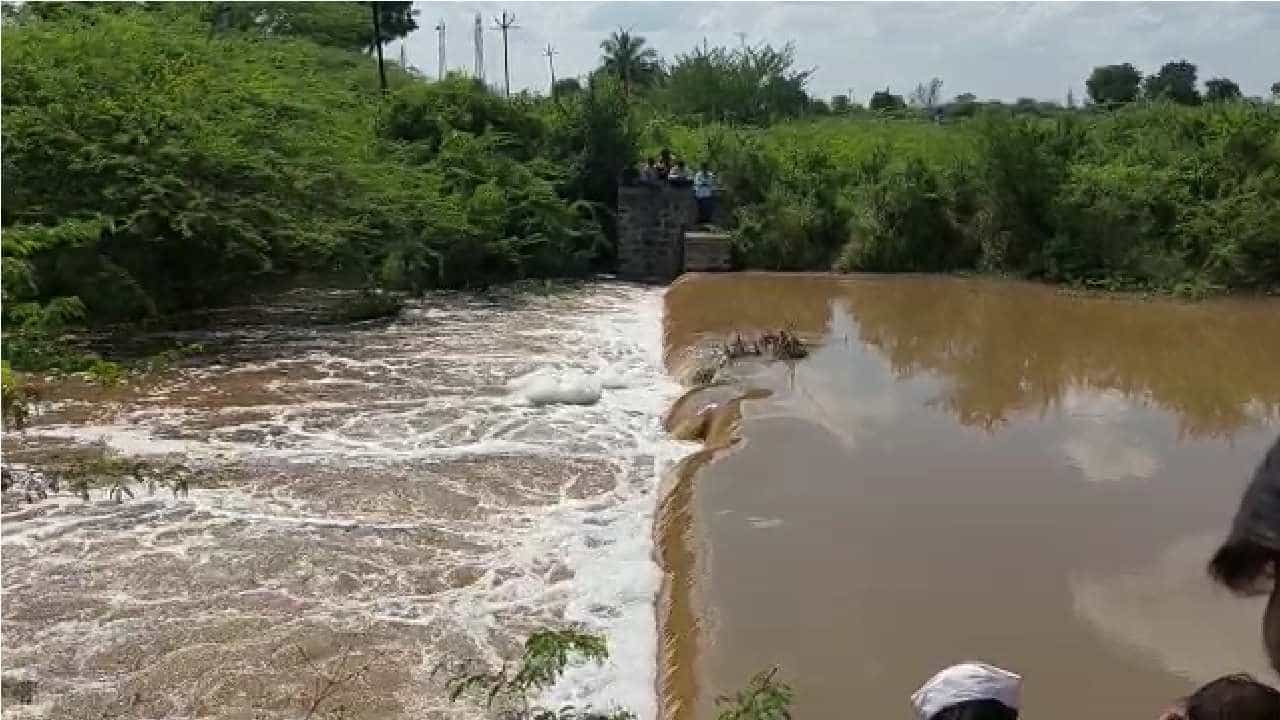 पती-पत्नी, बाप-लेक आणि सख्खे भाऊ, अहमदनगरमध्ये एकाच दिवशी पाण्यात बुडून सहा जणांचा मृत्यू