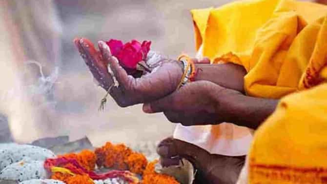 Sarva Pitru Amavasya 2021 : पितृदोष दूर करण्यासाठी सर्वपितृ अमावस्येला हे महाउपाय करा