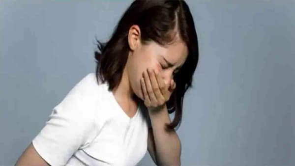 Home Remedies : मळमळची समस्या दूर करण्यासाठी हे नैसर्गिक घरगुती उपाय ट्राय करा!