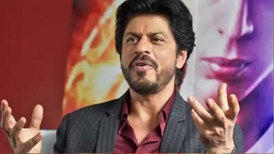 आर्यनच्या अटकेमुळे आता शाहरुखच्या चित्रपटांना ग्रहण, ‘पठाण’ची शुटिंग लांबणीवर पडणार?