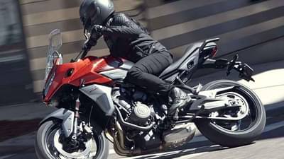Triumph Tiger Sport 660 बाजारात दाखल, जाणून घ्या नव्या स्पोर्टबाईकमध्ये काय आहे खास