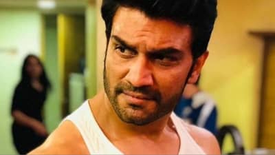 Happy Birthday Sharad Kelkar | कधी काळी क्रीडा शिक्षक म्हणून काम करायचा शरद केळकर, आता बॉलिवूडमध्ये गाजवतोय नाव!