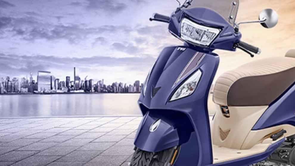 TVS ची नवीन 125cc स्कूटर बाजारात, लाँचिंगसाठी उरले फक्त काही तास, जाणून घ्या किंमत आणि फीचर्स TVS ची नवीन 125cc स्कूटर बाजारात, लाँचिंगसाठी उरले फक्त काही तास, जाणून घ्या किंमत आणि फीचर्स