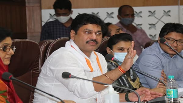 परळीच्या मार्केट कमिटीचा राज्यभरात नावलौकिक होणार, धनंजय मुंडेंचा विश्वास
