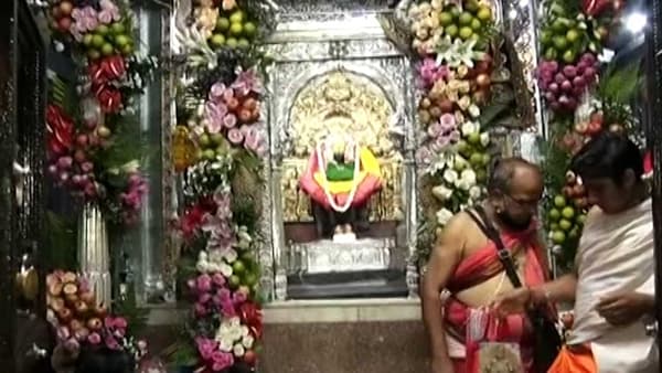 Breaking : कोल्हापूरच्या अंबाबाई मंदिरात बॉम्ब ठेवल्याचा निनावी फोन! परिसरात मोठी खळबळ