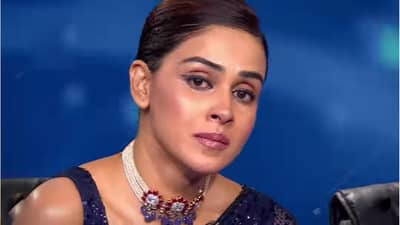 KBC 13 | ‘तो’ व्हिडीओ पाहिला अन् बिग बींसमोरच जिनिलियाला कोसळलं रडू, पाहा ‘KBC 13’च्या मंचावर नेमकं काय घडलं...