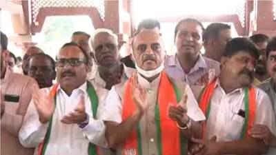 मंदिरं उघडताच औरंगाबादेत भाजपचा आनंदोत्सव, केंद्रीय मंत्री कराड यांच्या उपस्थितीत गजानन महाराज मंदिरात आरती