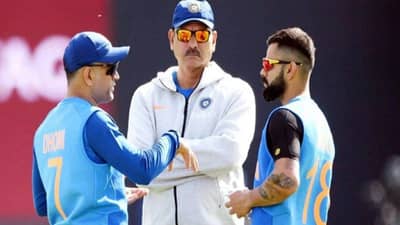 धोनीचा मनाचा मोठेपणा, आगामी विश्वचषकात मानधन न घेता मार्गदर्शन करणार, BCCI ची माहिती