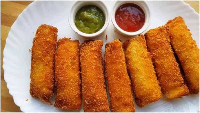 Paneer Roll Recipe : नवरात्रीमध्ये बनवा खमंग पनीर रोल , जाणून घ्या रेसिपी