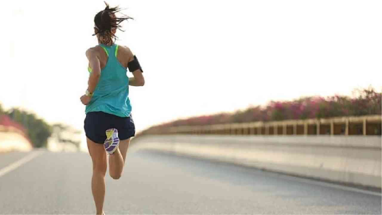स्टॅमिना वाढवण्याचा सर्वोत्तम मार्ग म्हणजे नियमित व्यायाम. नियमित व्यायामामुळे तुमचा स्टॅमिना वाढण्यास मदत होते.