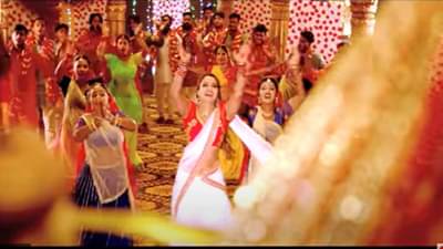 उषा मंगेशकरांचं भोजपूरी गाणं ऐकलात का? ऐन नवरात्रोत्सवात बिहारमध्ये धूमाकुळ