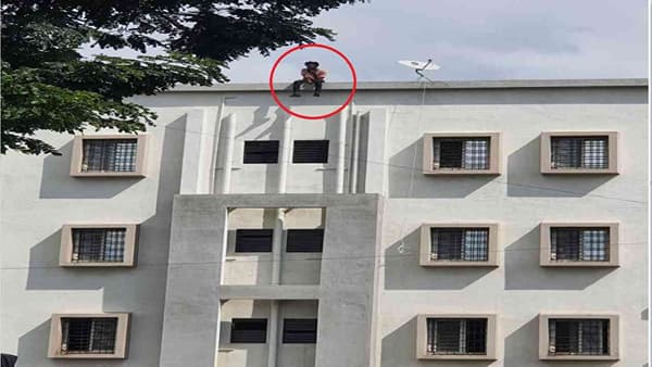 हो म्हणतेस की उडी मारु, प्रेमवीराची मैत्रिणीला धमकी, गच्चीवर नेमकं काय घडलं?
