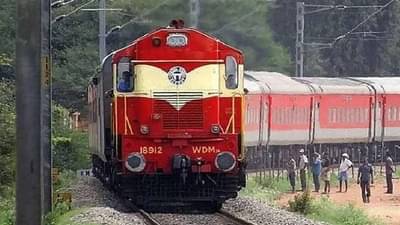 रेल्वे प्रवाशांसाठी खुशखबर! या स्थानकावर डिलक्स टॉयलेट अन् एसी लाऊंजची सुविधा मिळणार