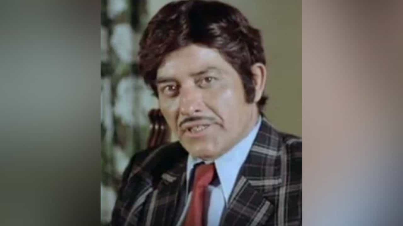 पूर्वीच्या काळातील सुप्रसिद्ध अभिनेते राजकुमार (actor Raaj kumar) यांच्याबद्दल बर्याच गोष्टी आजही बोलल्या जातात. या अभिनेत्याने 1996मध्ये या जगाचा निरोप घेतला असला, तरी आजही त्यांची चर्चा तितकीच ऐकायला मिळते. परंतु, त्यांच्या आयुष्यातील या कहाण्या कधीच जुन्या होणार नाहीत. कारण, ते एका रहस्याप्रमाणे मनोरंजन विश्वात आले, त्यांनी इंडस्ट्रीमध्ये बर्याच रहस्यमय मार्गाने काम केले आणि जग सोडून गेल्यानंतरही अशीच काही रहस्ये मागे ठेवली आहेत. त्यांचे हे किस्से जितके मनोरंजक आहेत, तितकेच नव्या पिढीसाठी माहितीपूर्ण देखील आहेत.