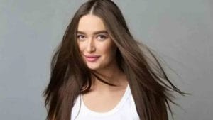 Hair Care : केस ओले असताना 'या' 5 चुका करणे टाळाच, वाचा याबद्दल अधिक! 