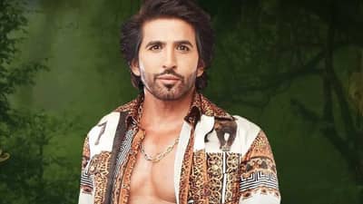 Vishal Kotian | चित्रपटाच्या तिकिटांची काळाबाजारी करून भरली शाळेची फी, आता ‘बिग बॉस’मधून करतोय प्रेक्षकांचं मनोरंजन, वाचा अभिनेता विशाल कोटियानबद्दल