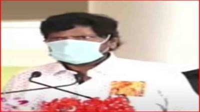 उद्धव ठाकरे आणि नारायण राणे व्यासपीठावर एकत्र, रामदास आठवलेंची भन्नाट चारोळी, म्हणाले...