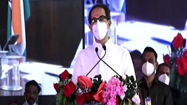 खोटं बोलणारी लोकं बाळासाहेबांना आवडत नव्हती, म्हणून अशा लोकांना त्यांनी पक्षातून काढलं, उद्धव ठाकरेंचा पलटवार